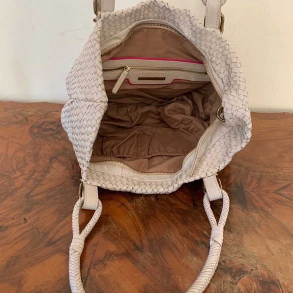 Elliot Lucca real leather woven handbag, perfect carry-all spring/summer… - Picture 7 of 8